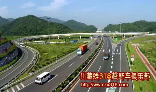 川藏南線與北線旅游的線路差別