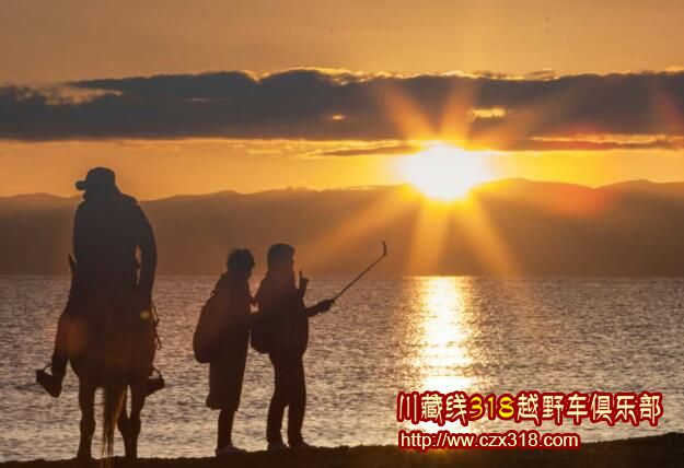 青海湖夕陽(yáng)