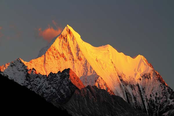 央邁勇神山 (1).jpg