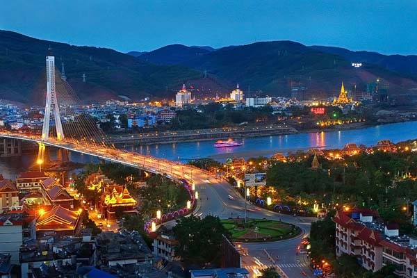 瀾滄江 景洪河畔.jpg