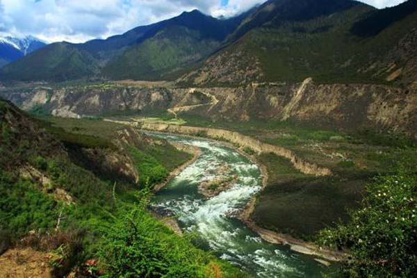 雅魯藏布江大峽谷 (2).jpg