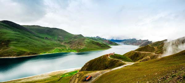 羊卓雍措 (2).jpg