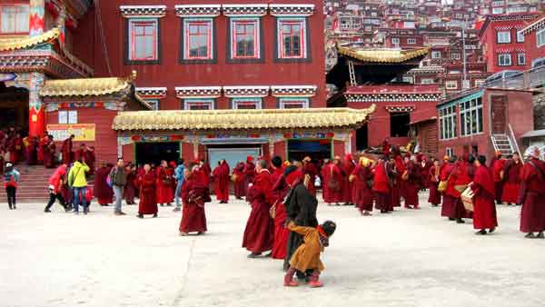 色達五明佛學院