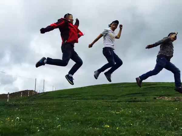 川藏線318越野車俱樂部游客剪影