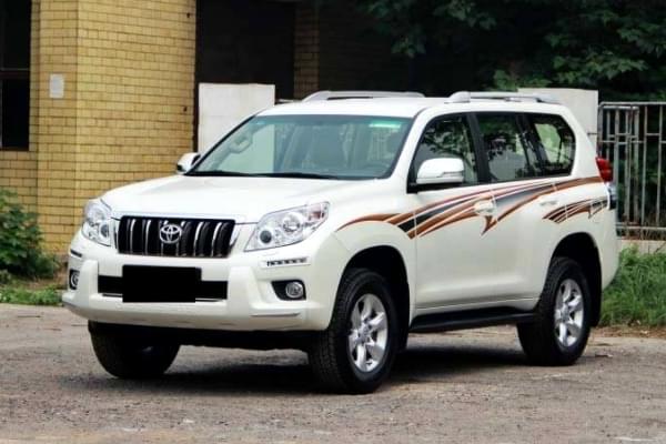 豐田新霸道川藏線(xiàn)租車(chē)