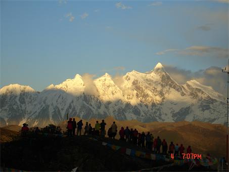 <a href=http://m.yhd285.cn _fcksavedurl=http://m.yhd285.cn target=_blank >川藏線旅游</a>