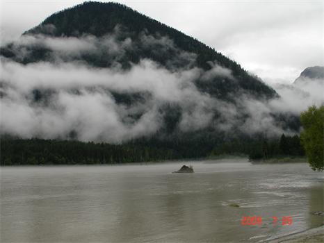 <a href=http://m.yhd285.cn _fcksavedurl=http://m.yhd285.cn target=_blank >川藏線旅游</a>