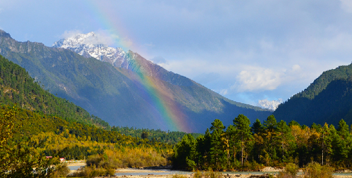 <a href=http://m.yhd285.cn _fcksavedurl=http://m.yhd285.cn target=_blank >川藏線旅游</a>