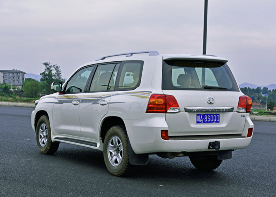 成都租豐田陸地巡洋艦越野車