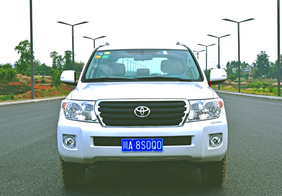 成都租豐田陸地巡洋艦越野車