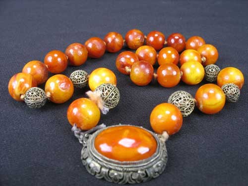 川藏線旅游紀念品——蜜蠟