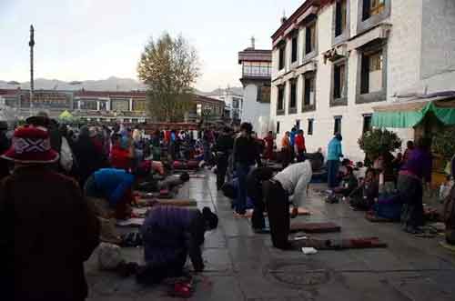 川藏線自駕游者說:有信仰的人是幸福的