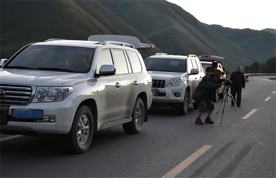 購置銳減半政策助長川藏線旅游趨勢