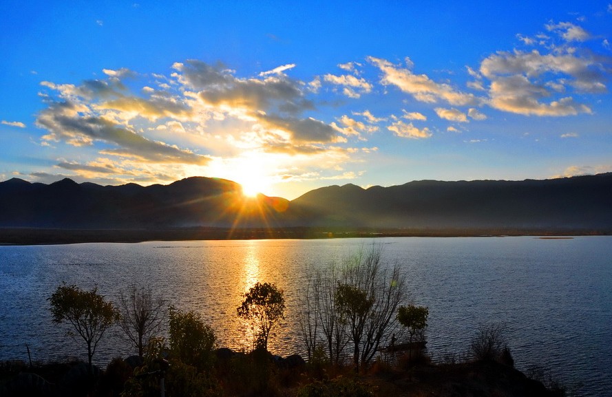 春節(jié)川內(nèi)?邛海-瀘沽湖4日游